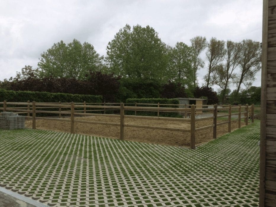 Windsor omheining rondom paardenpaddock