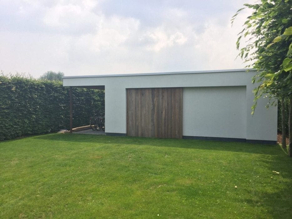 Detail padoek schuifpoort met strakke afwerking