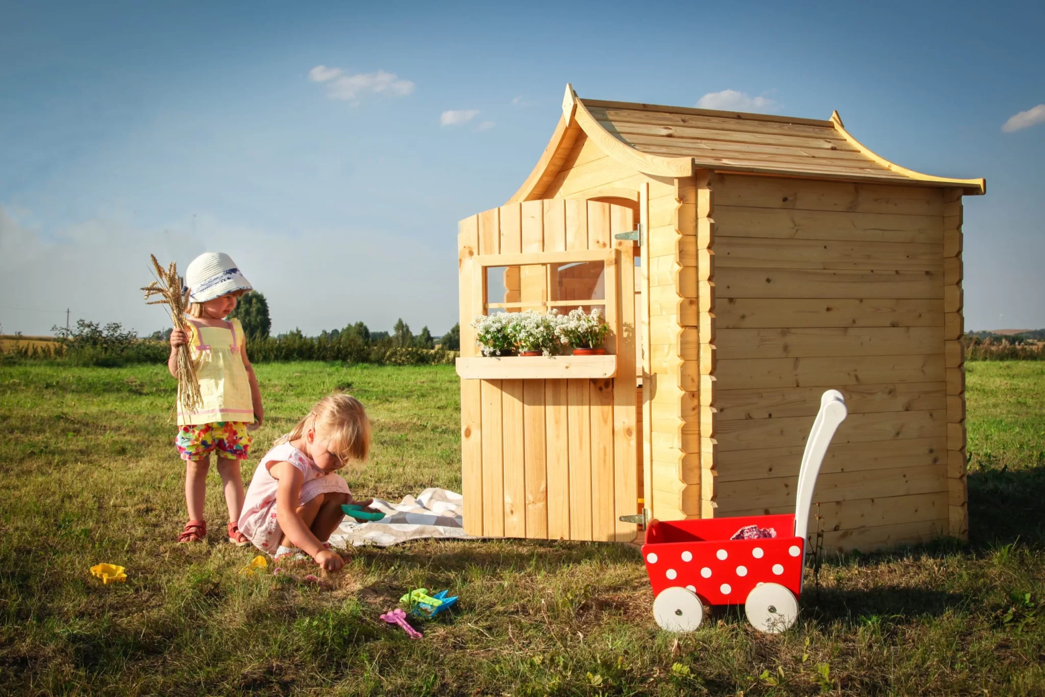 Houten Speelhuis M550 – 130 x 106 cm - Afbeelding 2