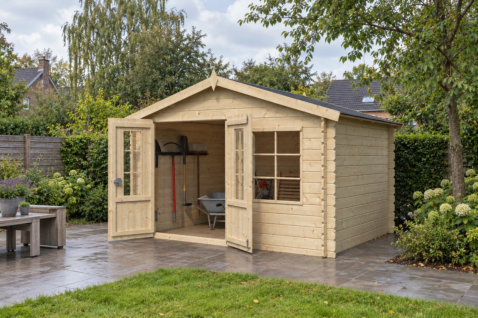 Woodlands Blockbohlenhaus Base T3 – 325 × 265cm – Detailaanzicht in de tuin